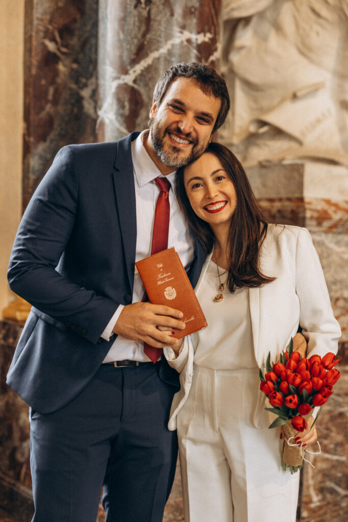 Mariage au Capitole de Toulouse, photographie naturelle et spontanée par Carolline, photographe de famille et mariage à Toulouse.