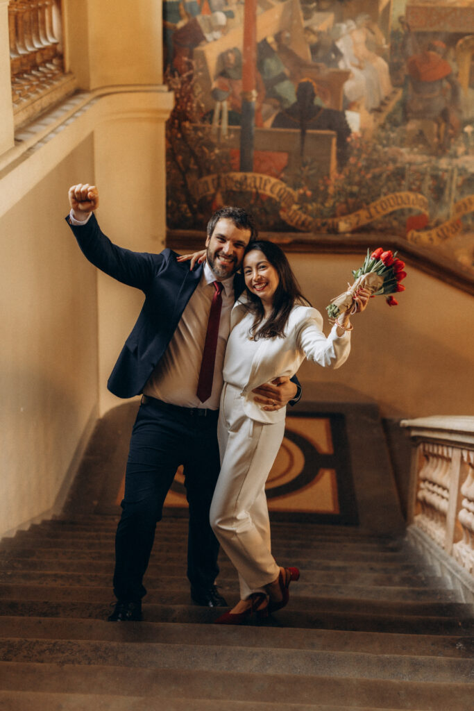 Mariage au Capitole de Toulouse, photographie naturelle et spontanée par Carolline, photographe de famille et mariage à Toulouse.