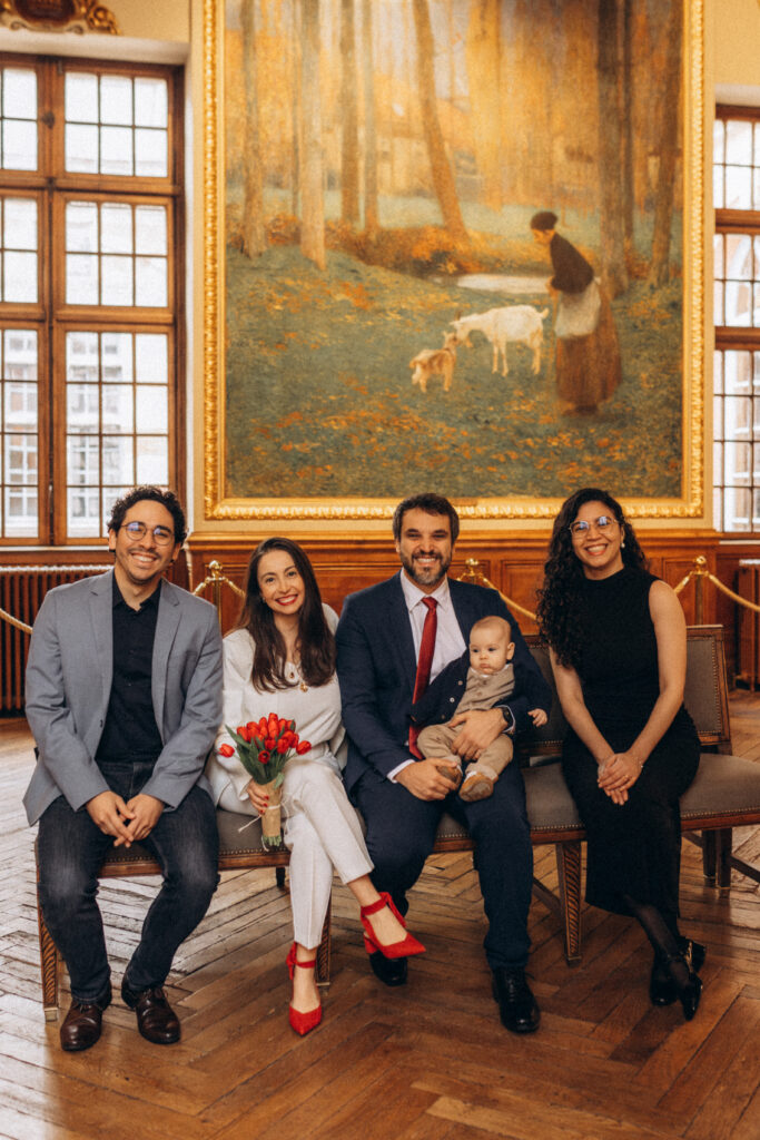 Mariage au Capitole de Toulouse, photographie naturelle et spontanée par Carolline, photographe de famille et mariage à Toulouse.