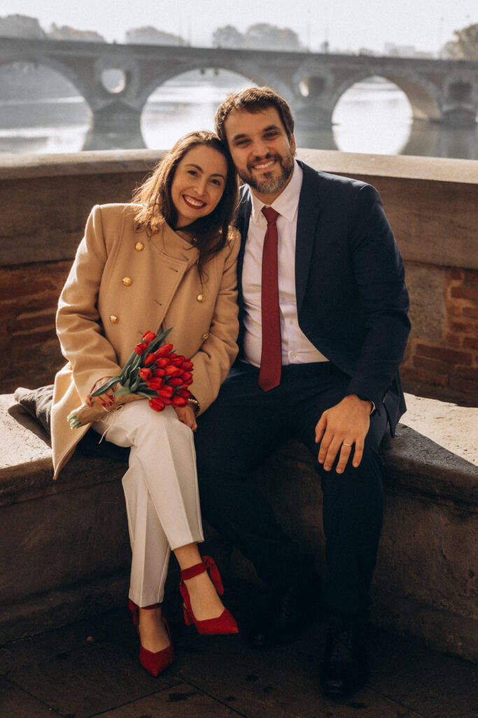 Mariage au Capitole de Toulouse, photographie naturelle et spontanée par Carolline, photographe de famille et mariage à Toulouse.