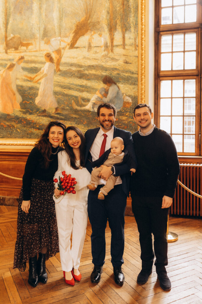 Mariage au Capitole de Toulouse, photographie naturelle et spontanée par Carolline, photographe de famille et mariage à Toulouse.