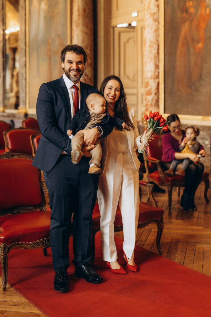 Mariage au Capitole de Toulouse, photographie naturelle et spontanée par Carolline, photographe de famille et mariage à Toulouse.